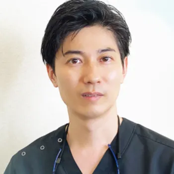 目の下のクマ取りクリニック大阪梅田のクマ取り整形を担当する医師