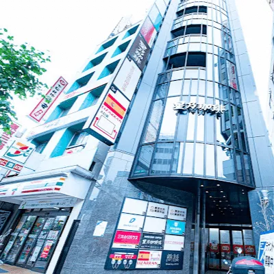 TCB東京中央美容外科 早稲田付近1院の都度払いの医療脱毛を受ける施設が入っているビルの外観