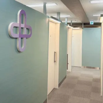 UBCLINIC横浜のジェントルマックスプロによる施術を受ける前の廊下