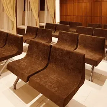 品川スキンクリニック 兵庫県1院の都度払いの医療脱毛を受ける前の待合室
