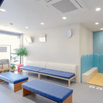 お花茶屋くじら皮膚科の医療脱毛を受ける前の待合室
