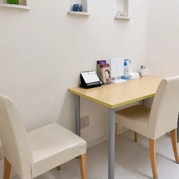 フェミークリニック 全国7院のケミカルピーリングを受ける前のカウンセリングルーム