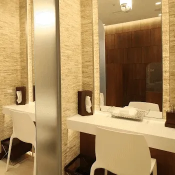 品川美容外科 全国39院のケミカルピーリングを受けた後のパウダールーム