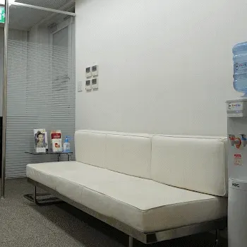 城本クリニック 全国25院のケミカルピーリングを受ける前の待合室