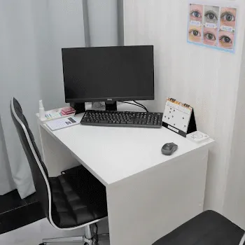 TCB東京中央美容外科 全国104院のケミカルピーリングを受ける前の診察室