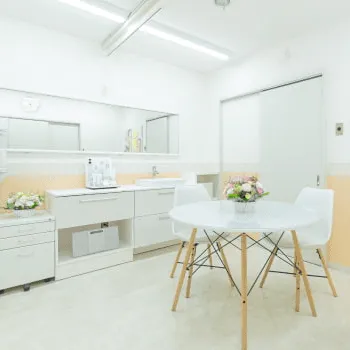 自由が丘クリニックソフィアの刺青除去を受ける前の待合室