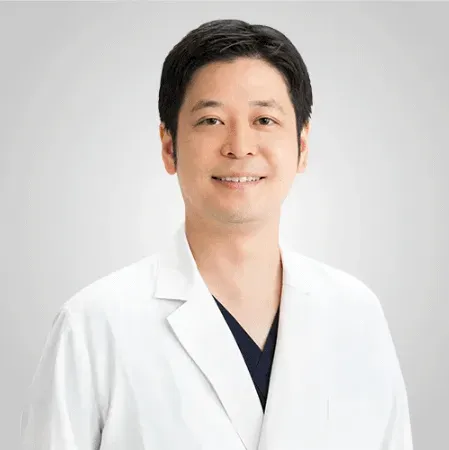 TCB東京中央美容外科 名古屋駅前院の青木 隆之医師