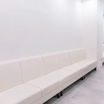 デイリースキンクリニック 福岡院のデンシティを受ける前の待合室