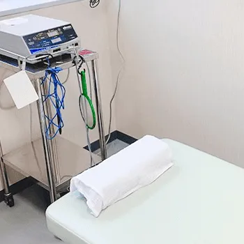 つつい皮膚科のジェントルマックスプロの都度払いによる施術を受ける施術室