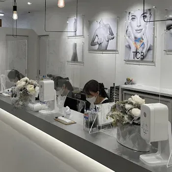 TCB東京中央美容外科のヒアルロン酸注射のイメージ