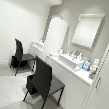 TCB東京中央美容外科 福岡3院のヒアルロン酸注射を受ける前の診察室