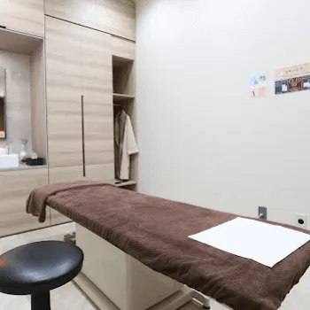 聖心美容クリニック 広島院の刺青除去を受ける施術室