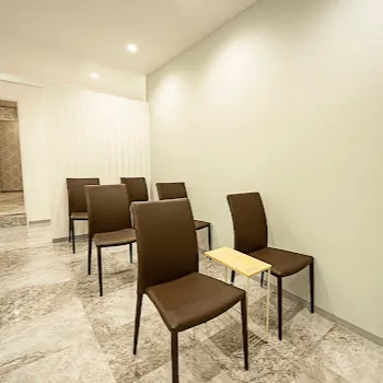 TCB東京中央美容外科 広島院の刺青除去を受ける前の待合室