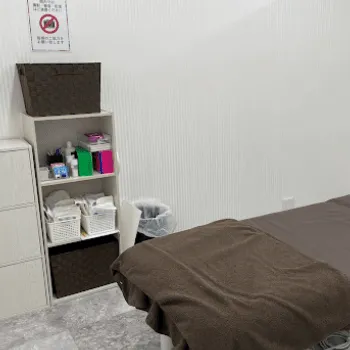 TCB東京中央美容外科 広島院の刺青除去を受ける施術室