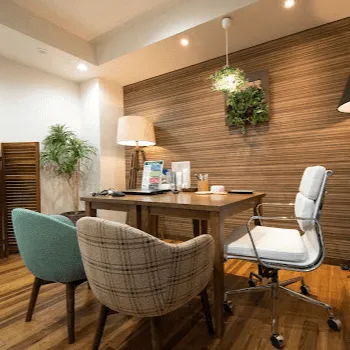 東京美容外科 広島1院の刺青除去を受ける前の待合室