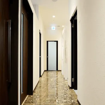 共立美容外科 兵庫1院の刺青除去を受ける前の廊下