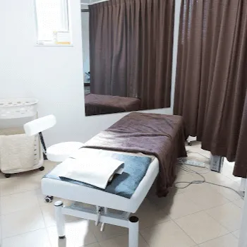 松永皮フ科クリニックの刺青除去を受ける施術室