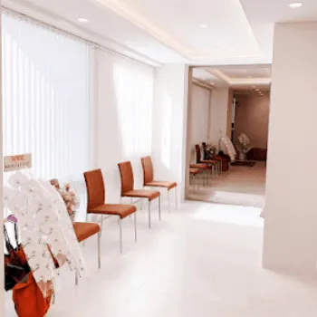 あざみ野駅前形成外科の刺青除去を受ける前の待合室