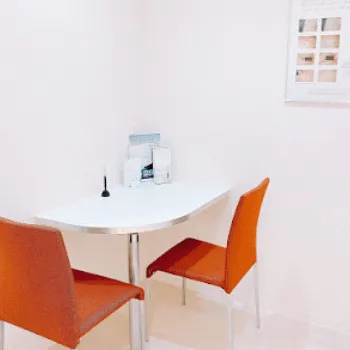 あざみ野駅前形成外科の刺青除去を受ける前のカウンセリングルーム