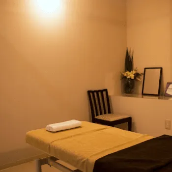 ヒルズ美容クリニックの刺青除去を受ける施術室