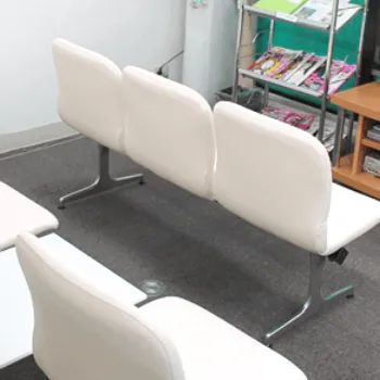 大塚美容形成外科 金沢院の肩ボトックスを受ける前の待合室