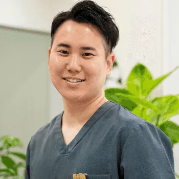 LOOP CLINICのケミカルピーリングを担当する医師