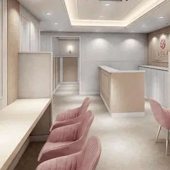 ルラ(LULA)美容クリニック 神戸院のケミカルピーリングを受ける前の待合室