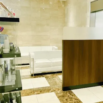 共立美容外科 神戸三宮院の刺青除去を受ける前の待合室