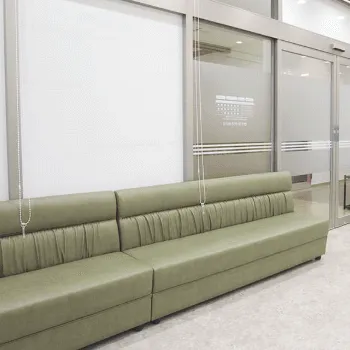 よつば会クリニック 神戸・ハーバーランド院の刺青除去を受ける前の待合室