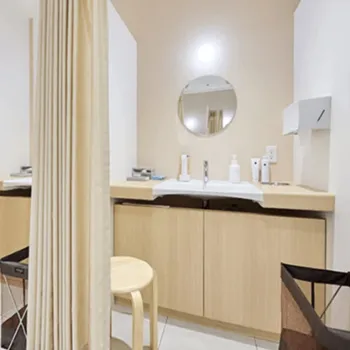 Les芦屋スキンクリニックの肩ボトックスを受けた後のパウダールーム