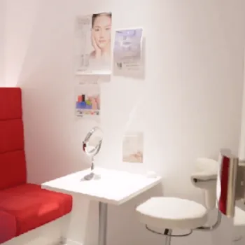 ルネッサンス美容外科医院 神戸院の肩ボトックスを受ける前のカウンセリングルーム