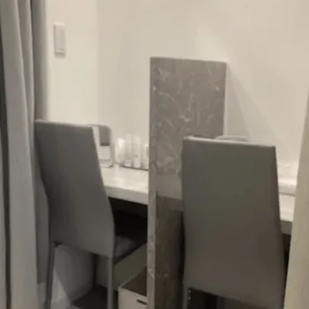 はなふさ皮膚科・美容皮膚科 京都院のデンシティを受ける前の待合室