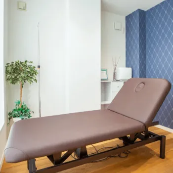 御所南はなこクリニックのデンシティを受ける施術室