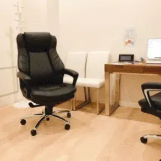 鳥丸御池ビューティークリニックのデンシティを受ける前の診察室