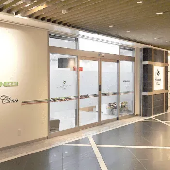 よつば会クリニック 京都2院のデンシティを受ける医院の入り口