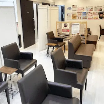 湘南美容クリニック 京都3院の刺青除去を受ける前の待合室