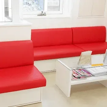 共立美容外科 京都院の肩ボトックスを受ける前の待合室