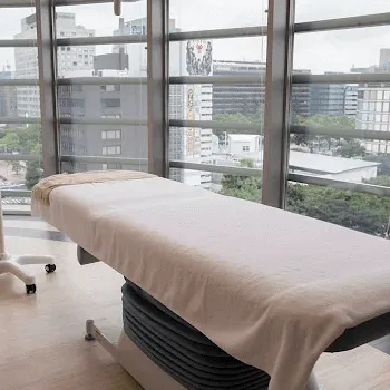 表参道スキンクリニック名古屋院のデンシティを受ける施術室