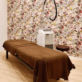 まゆりなclinic名古屋栄のピコスポットを受ける施術室
