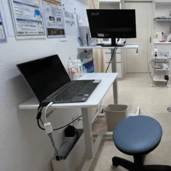 わたなべ皮ふクリニックのピコスポットを受ける前の診察室