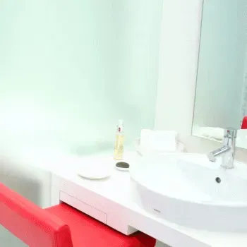 野本真由美スキンケアクリニックのデンシティを受けた後のパウダールーム