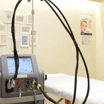 おきなわ美容クリニックの肩ボトックスを受ける施術室