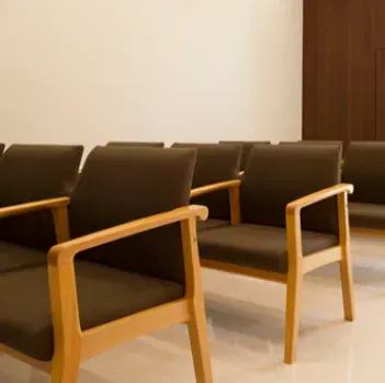 品川スキンクリニック 沖縄院の肩ボトックスを受ける前の待合室