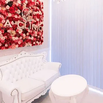A CLINIC 大阪院のケミカルピーリングを受ける前のカウンセリングルーム