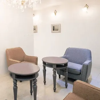 表参道スキンクリニック 大阪院のケミカルピーリングを受ける前の待合室