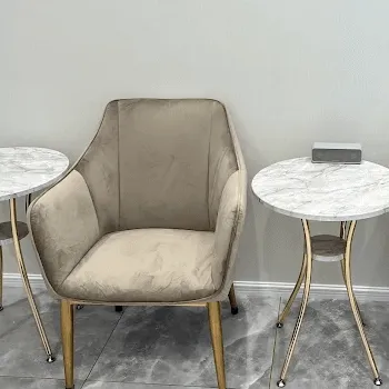 大阪Houreisen美容皮膚科のデンシティを受ける前の待合室