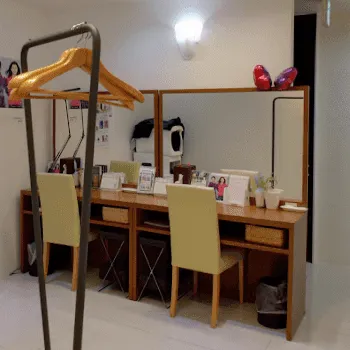 表参道スキンクリニック大阪院のデンシティを受けた後のパウダールーム