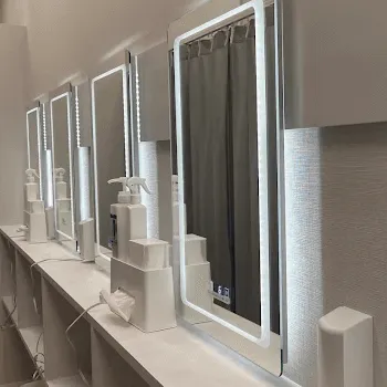 湘南美容クリニック 大阪11院のデンシティを受けた後のパウダールーム