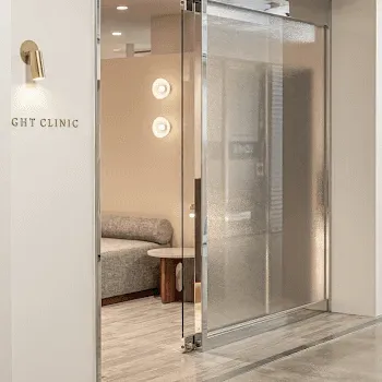 LIGHT CLINIC 大阪院の入口の様子