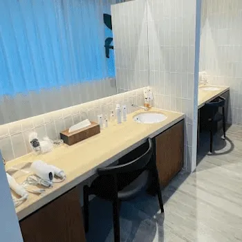 LIGHT CLINIC 大阪院のオンダリフトを受けた後のパウダールーム